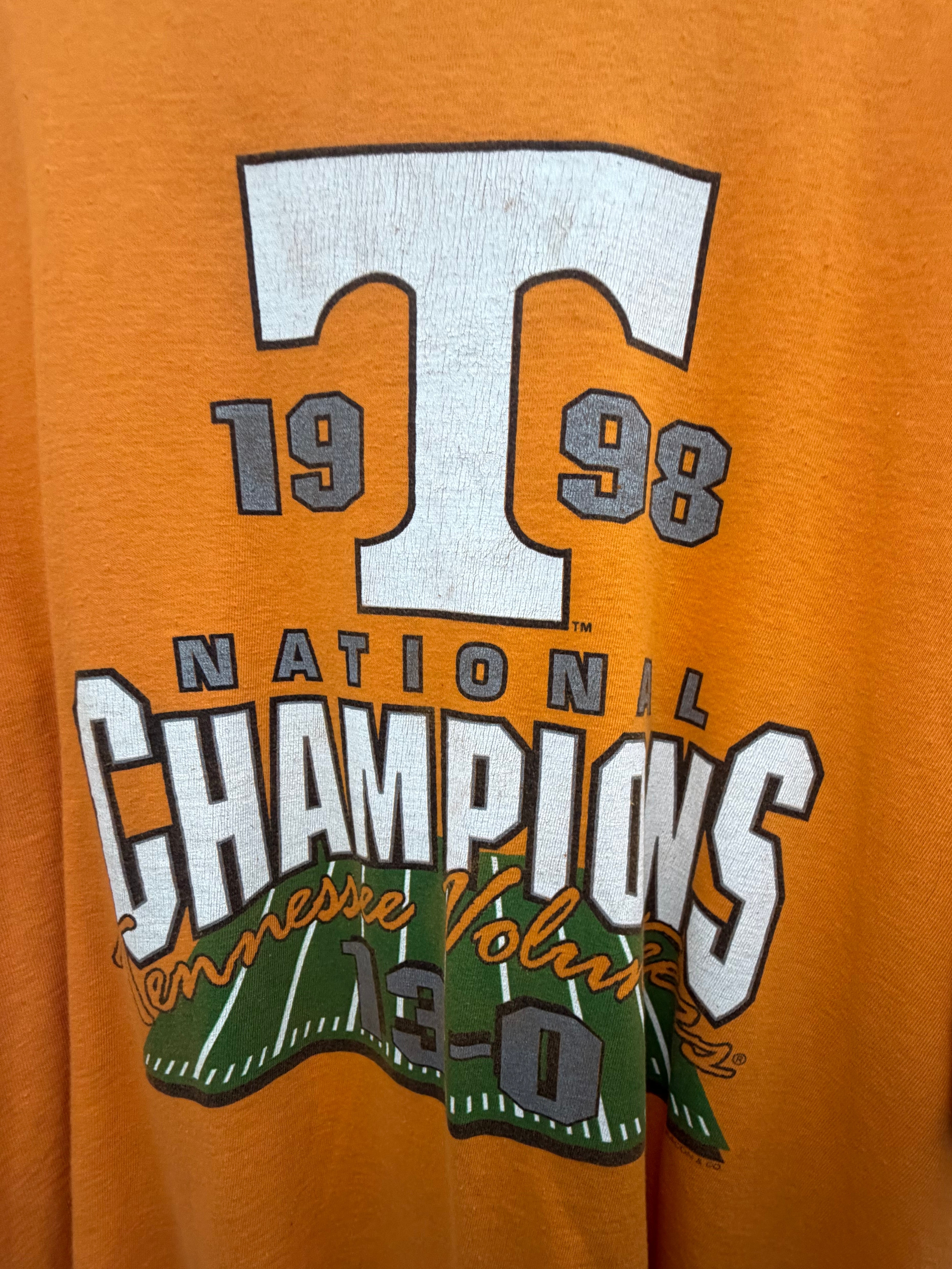Vintage 1998 Tennessee Volunteers 13-0 National Champions Football T-shirt