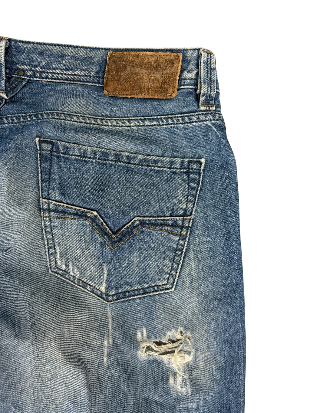 Diesel Larkee Regular-Straight Distressed Jeans 34x30