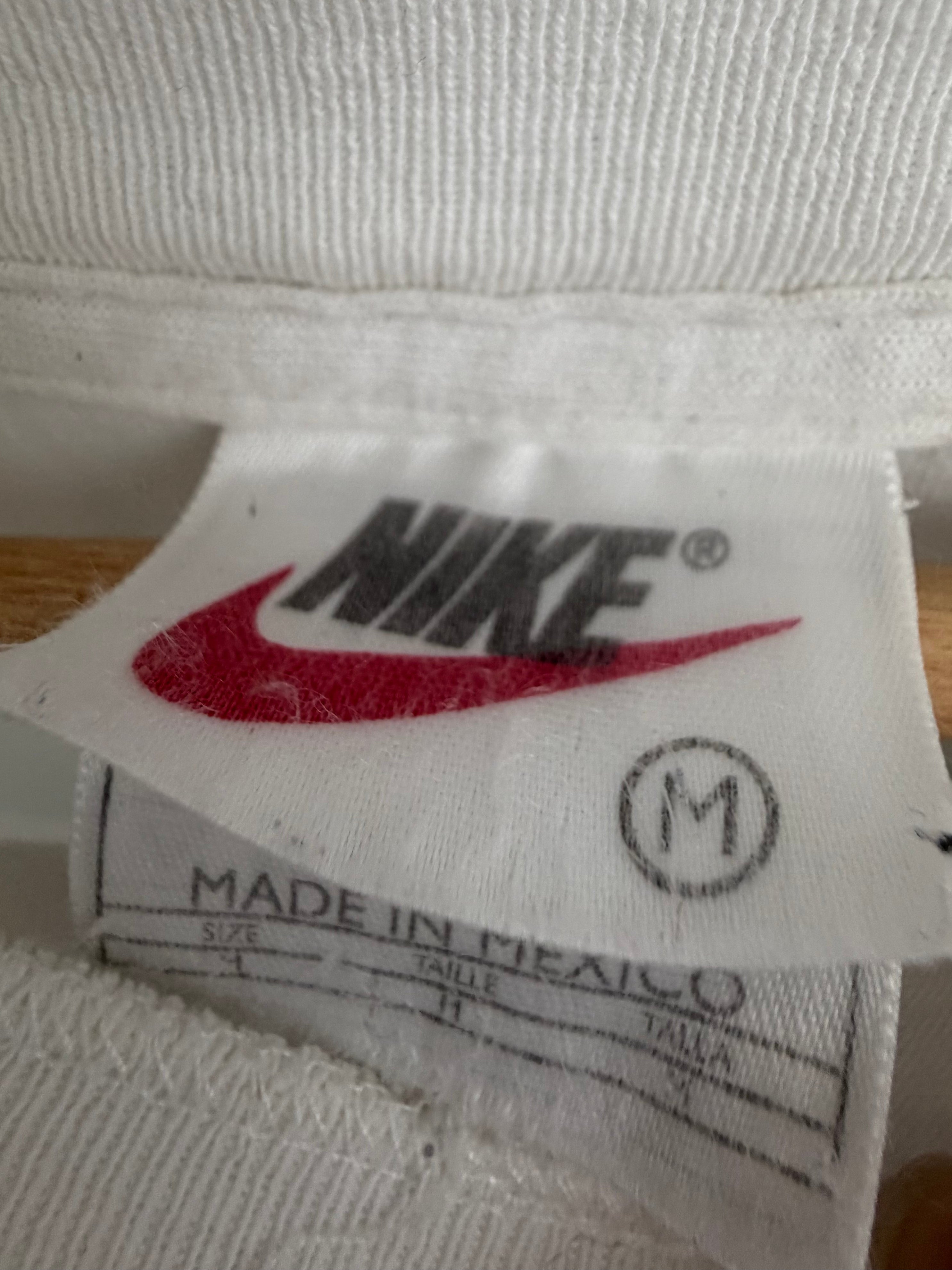 Vintage 90s Nike white T-shirt